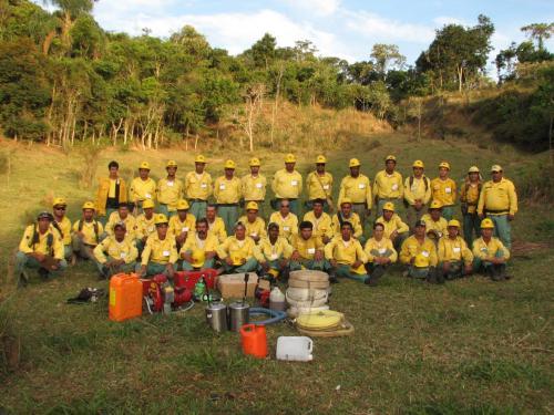 Turma de brigadistas que combatem incêndios no interior do PNSB - Acervo PNSB